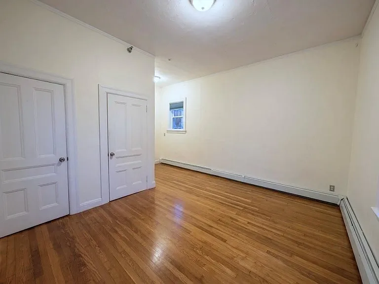 182 Bowen St #11 — Photo 12