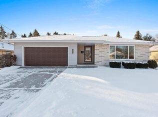 2003 Richmond AVENUE, Manitowoc, WI 54220