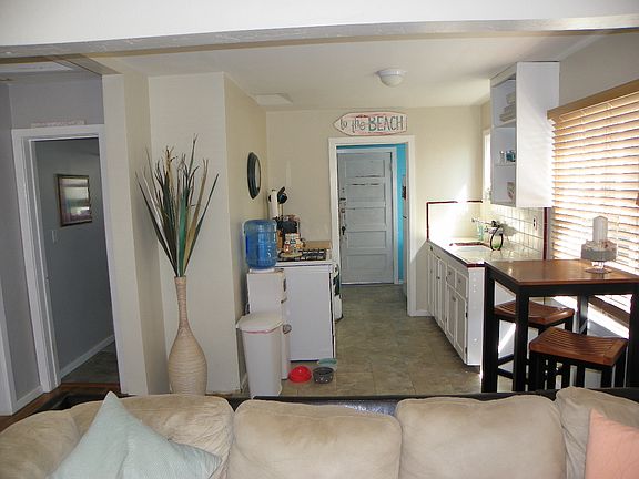 2nd image of 1512 Thomas Ave