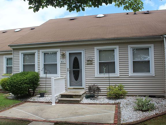 4th image of 81 Parkway Dr Unit C
