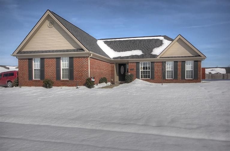 1st image of 716 Amber Hill Dr