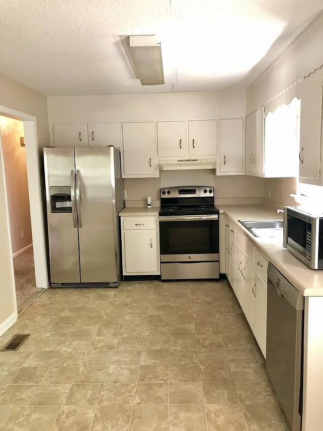 3 bed, 1.5 bath, 1500 sqft, $1,689 — Photo 4