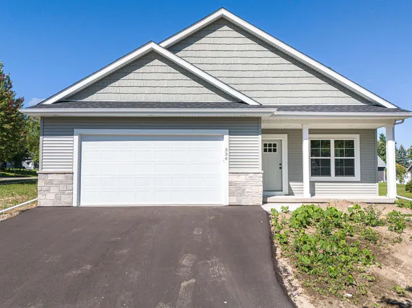 336 Sandmar Dr, Ripon, WI 54971