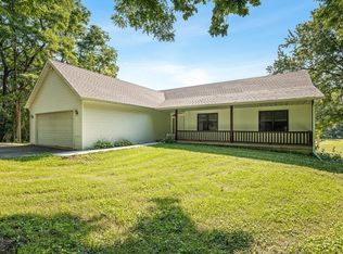 7519 Burr Oak Rd, Roscoe, IL 61073