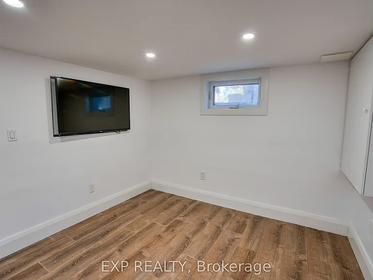 22 Mount Pleasant Ave — Photo 40