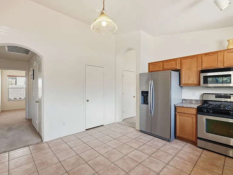 2403 W White Feather Ln — Photo 9