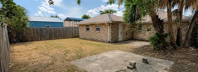 3220 Corinne Dr — Photo 10