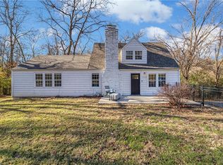 3720 N Cherry St, Kansas City, MO 64116