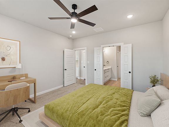 5th image of 4405-4407 4409 Clovis Ct