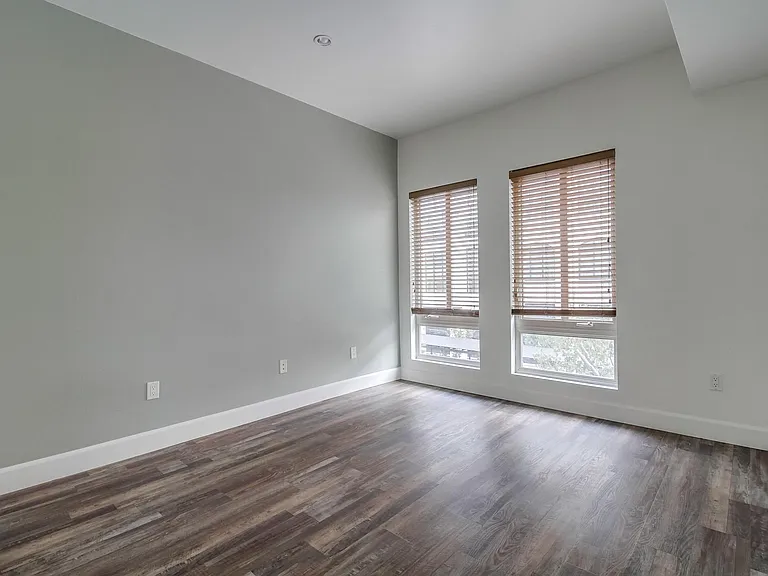450 J St #3131 — Photo 20