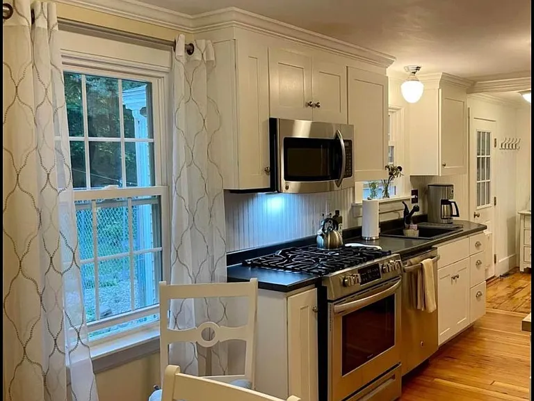 21 Park St — Photo 7