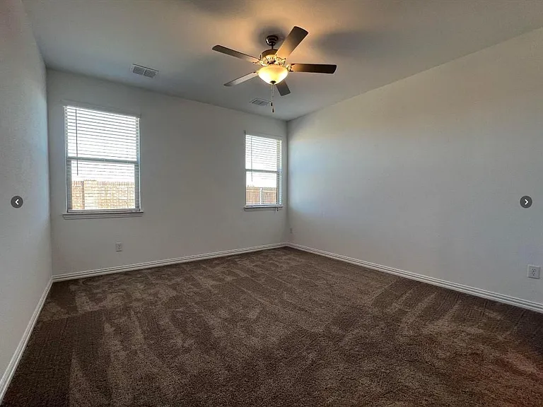 8000 Blue Heron Ln — Photo 15