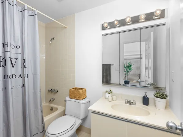 8 Deepwater Way image 18 of 23