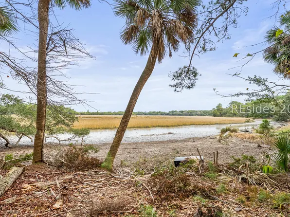 14 Palm Point Rd, Beaufort, SC 29907
