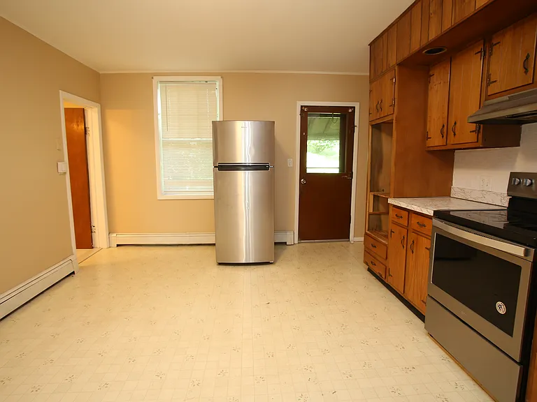 31 Willow St — Photo 10