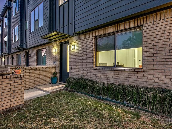 2nd image of 3022 Zenia Dr