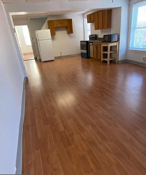 300 E Fort Ave — Photo 2