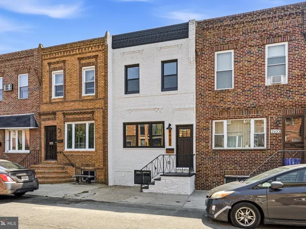 2431 S 9th St, Philadelphia, PA 19148