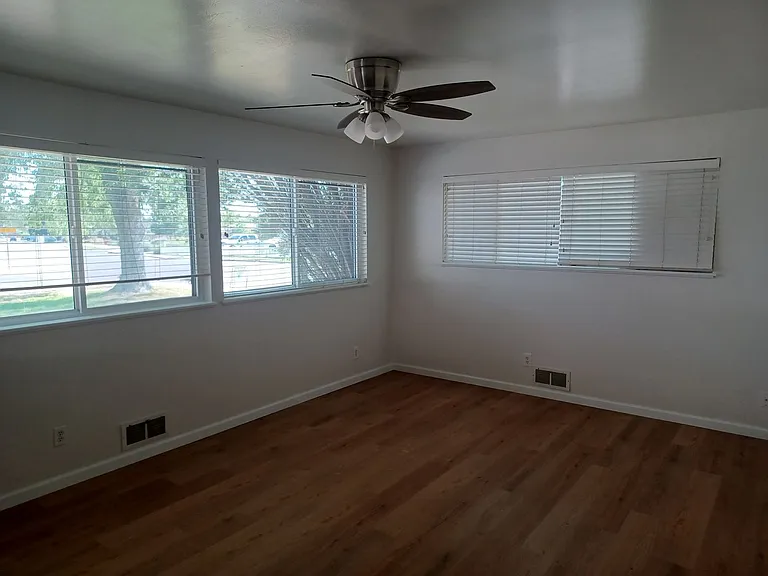 934 W 1225 N — Photo 11