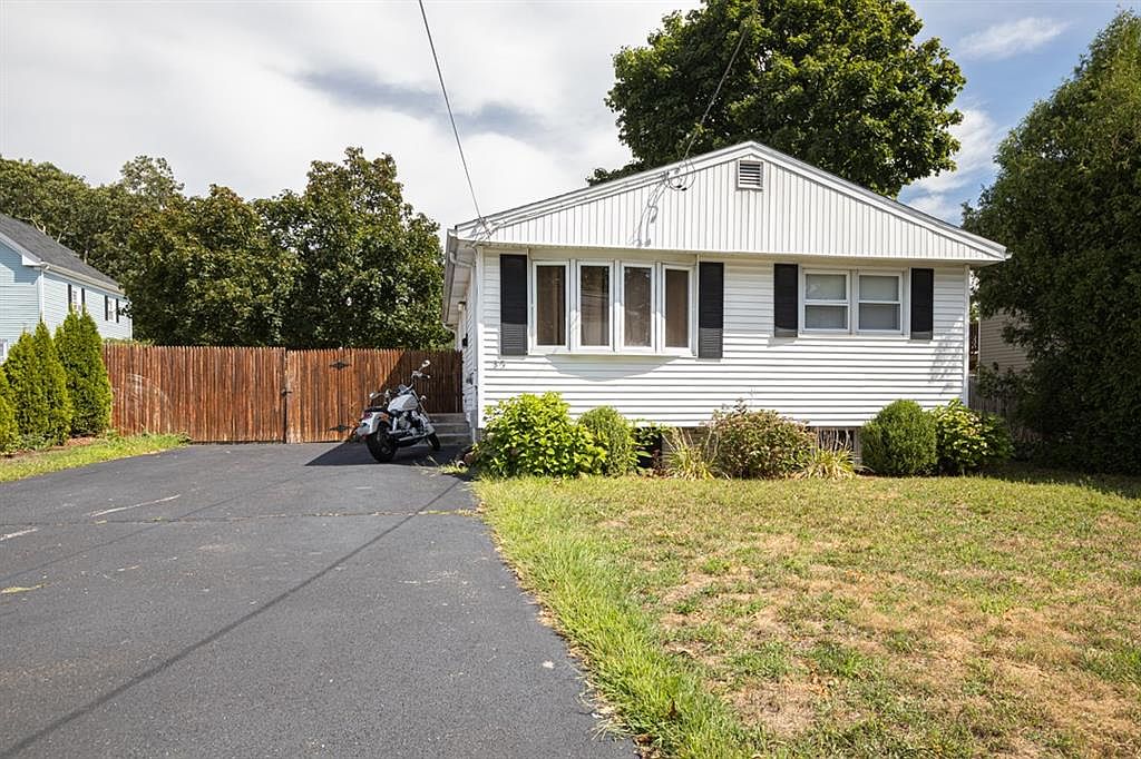 35 Massachusetts Ave, Warwick, RI 02888 Zillow