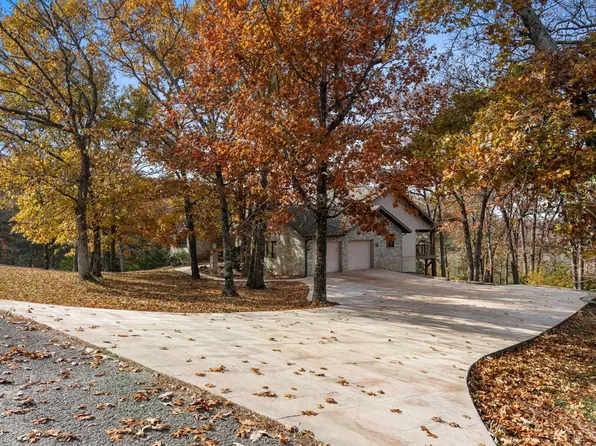 94 Irish Hills Boulevard, Kimberling City, MO 65686