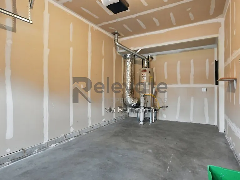 4321 Meredith Creek Dr — Photo 36