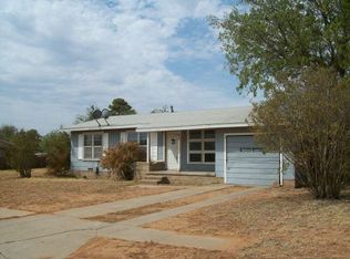 977 Sheppard St, Colorado City, TX 79512