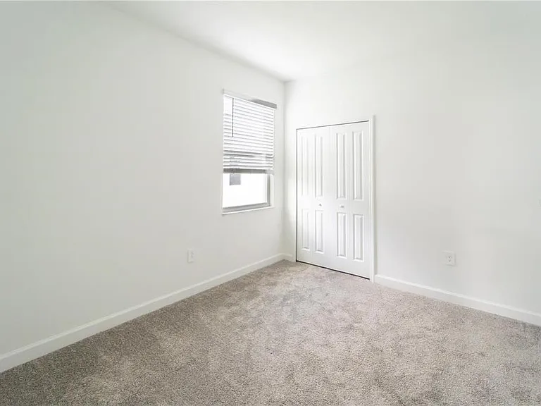4032 Redbridge Loop — Photo 10
