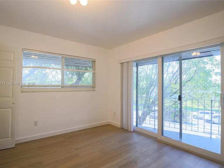 3239 W Trade Ave #9 — Photo 19