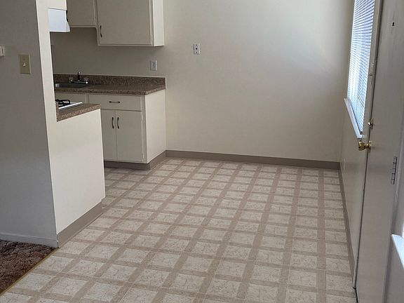 5th image of 1514 Lincoln Blvd APT 16