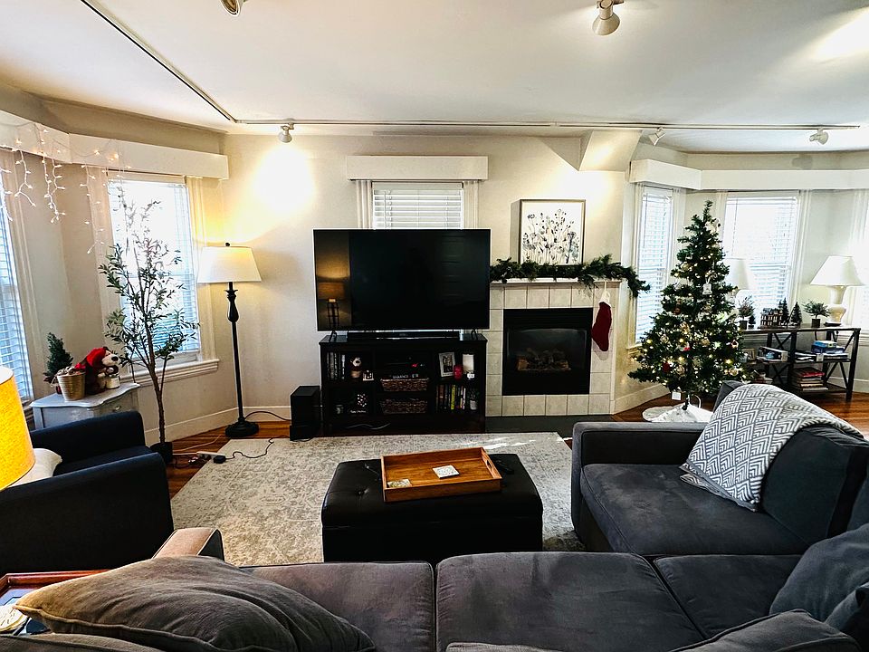 1st image of 128 Garden St #1