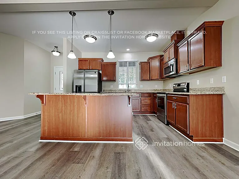 7629 Columbia Way NE — Photo 8