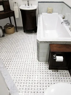 Sold by R New York | media 8