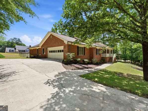 379 Clyde Ct, McDonough, GA 30252