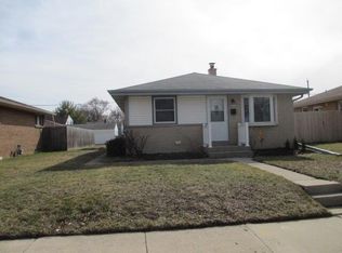 2817 E Bottsford Ave, Saint Francis, WI 53235