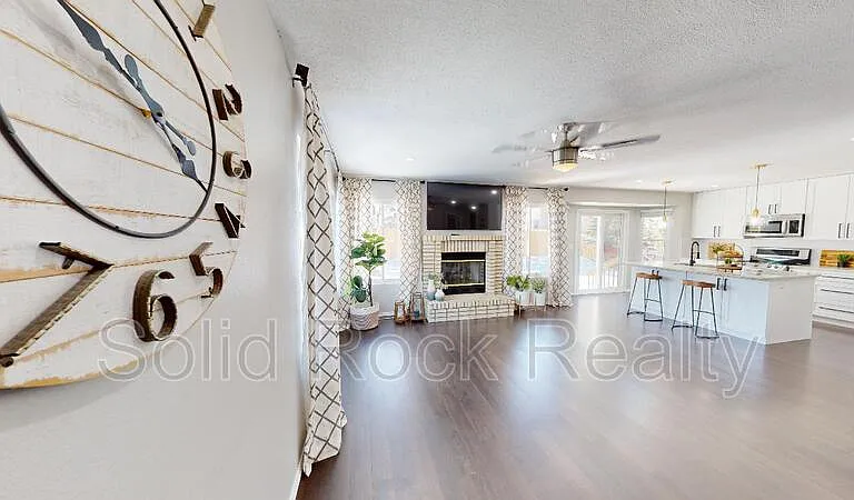 8450 Camfield Cir — Photo 9