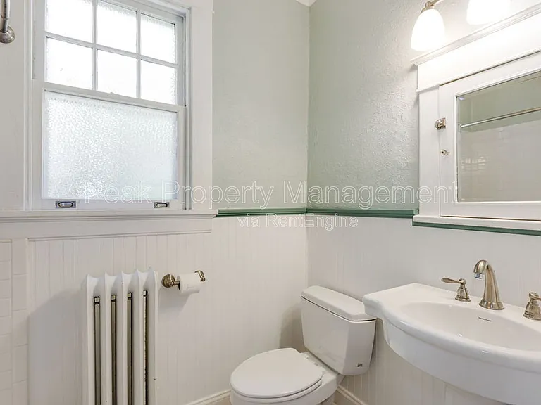 1404 Wilmington Ave W #B — Photo 26