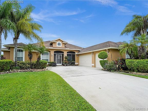 2nd image of 3651 SW Kasin St