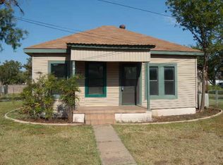 1106 Murrell Ave, Ballinger, TX 76821