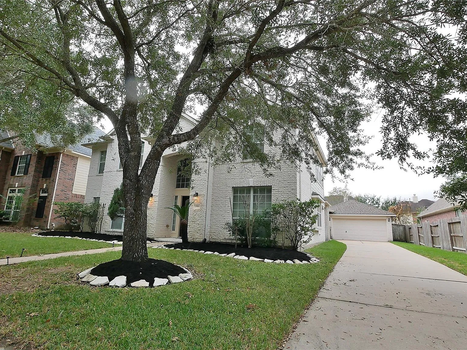 5 bed, 3.5 bath, 3161 sqft, $3,195 — Photo 2
