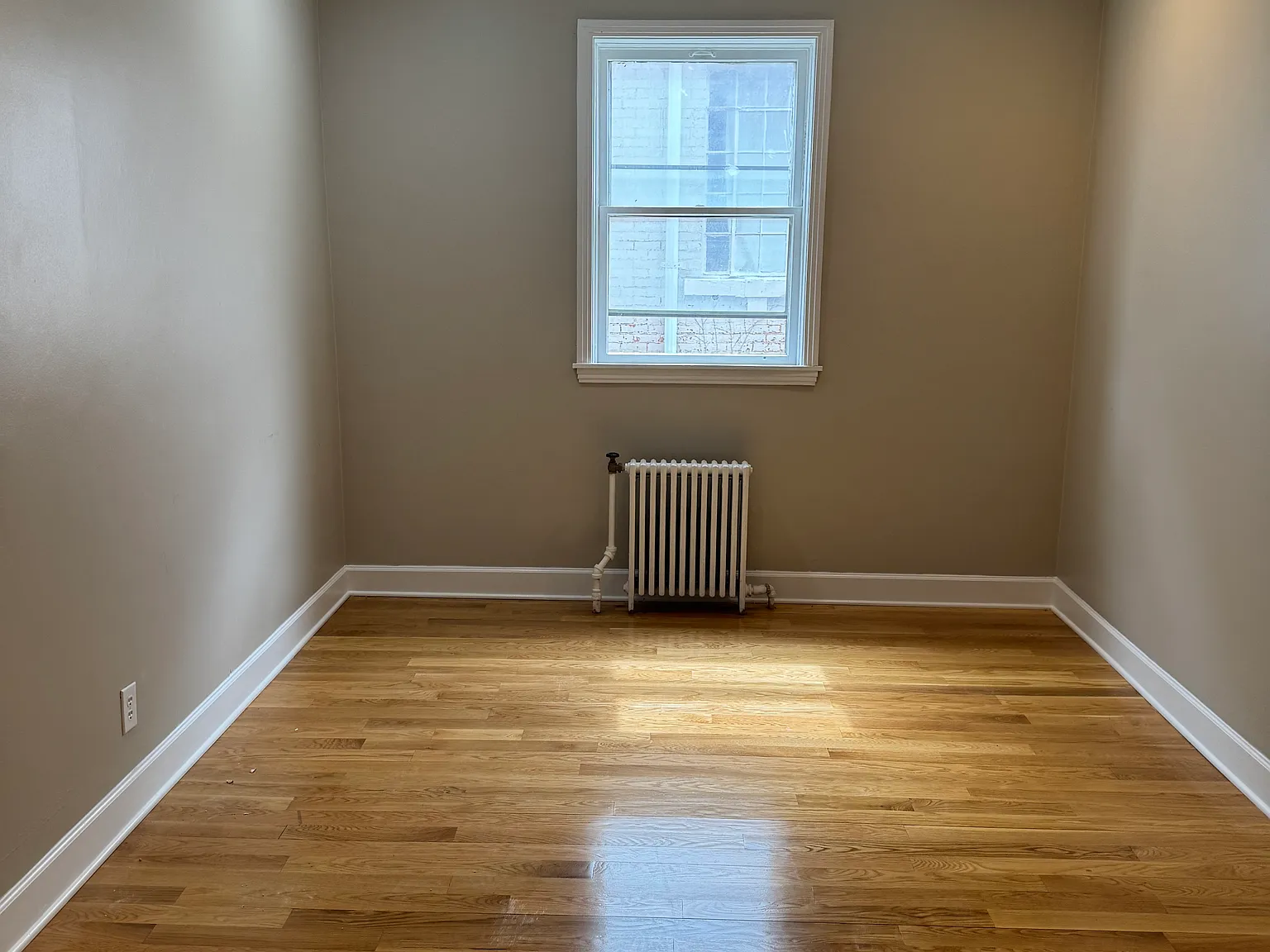 2 bed, 1200 sqft, $1,500 — Photo 3