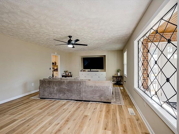 5th image of 2372 Courtney Circle