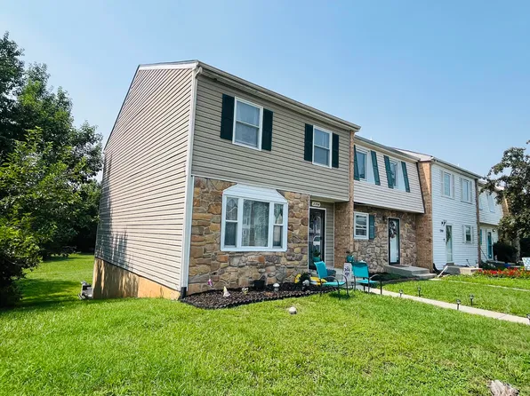 2304 Ranch Rd NW, Roanoke, VA 24017
