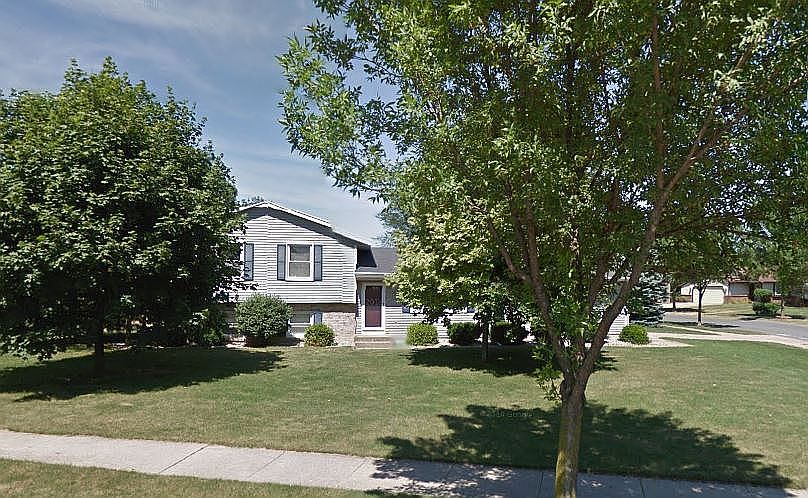 1st image of 1841 Forest Lake Dr SE