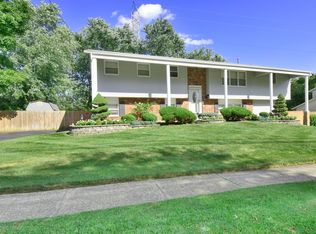 3 Drexel Dr, Jackson, NJ