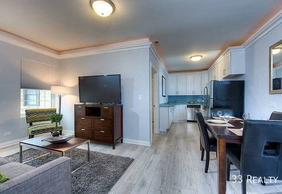 2nd image of 15 W Davis St #D-208