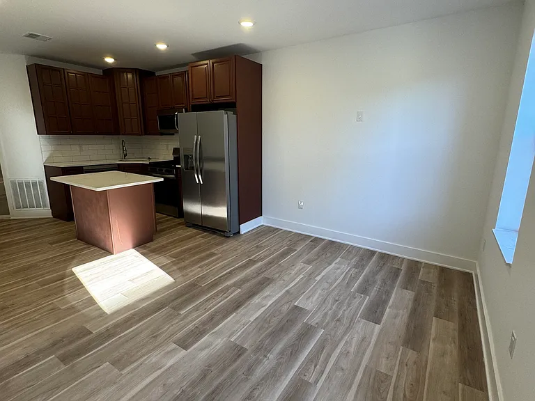 2209 Tasker St #2 — Photo 4