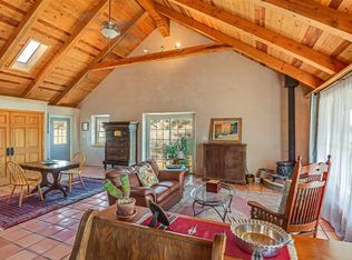 9 Trestle Creek Rd, Cerrillos, NM 87010