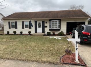 612 Hayward Ave, Streamwood, IL 60107