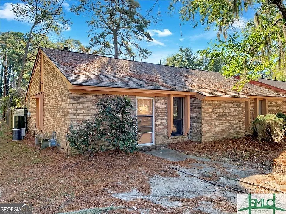 422 Edgewater Rd